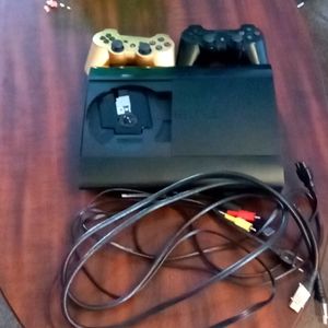 Ps3,2 remotes,power cord,HDMI